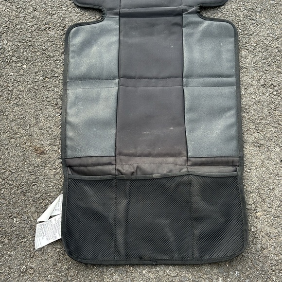 Car Seat Protecter Mat - Picture 2 of 6
